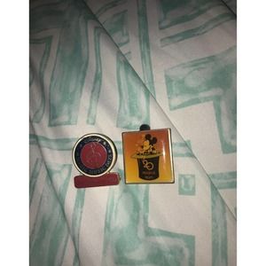 Disney pins